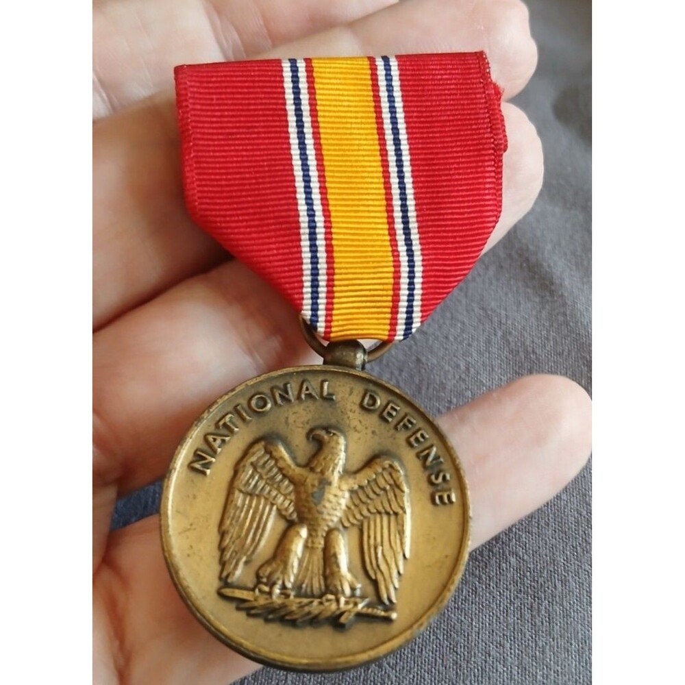 Vintage US National Defense Service Medal Full Size Military Ribbon Pin Back